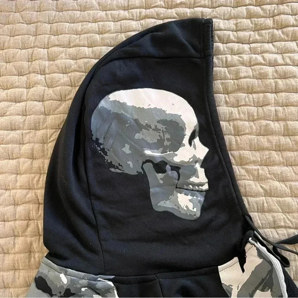 Skeleton Hoddie - Picture 5 of 5
